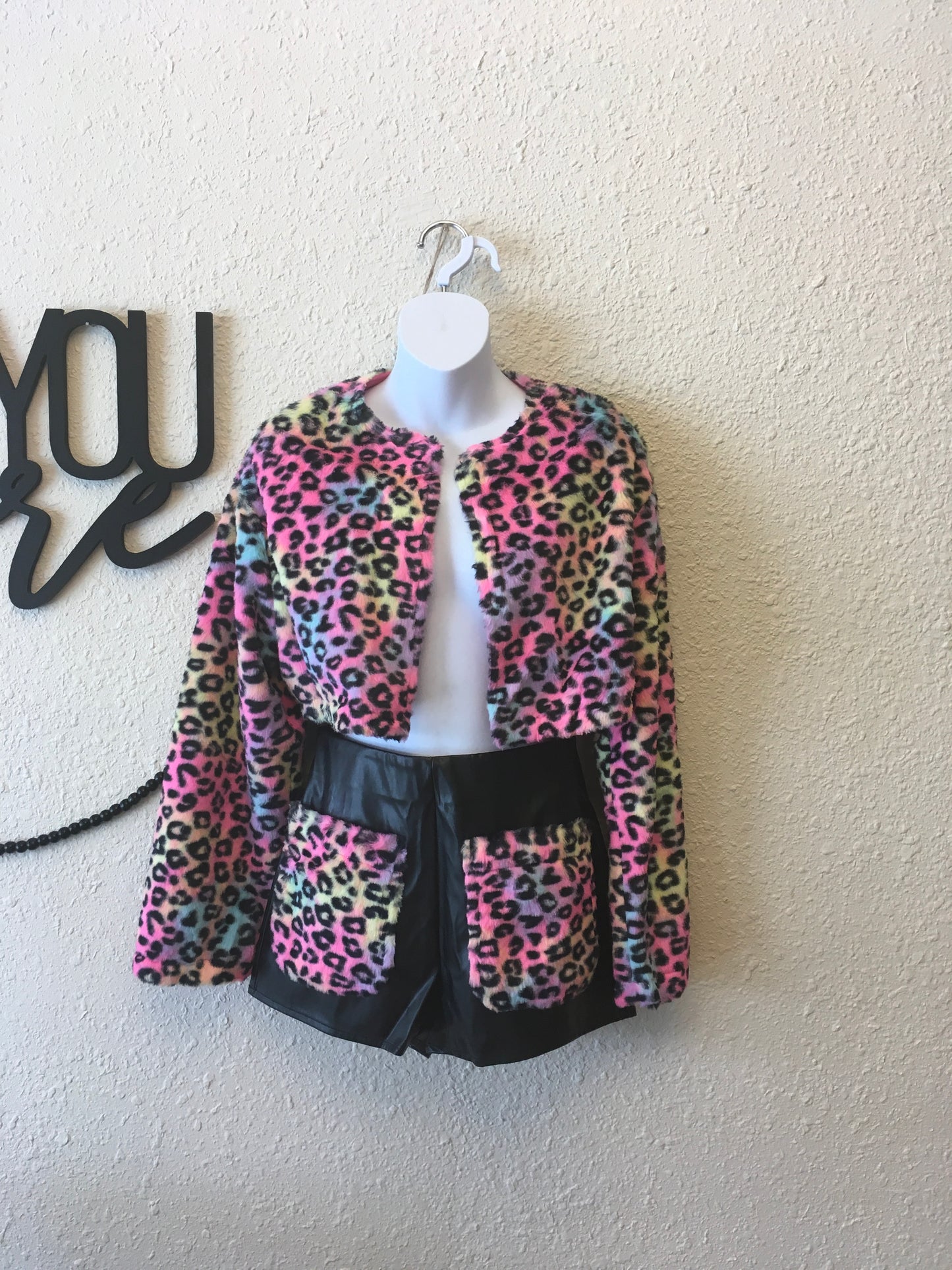 Multi color leopard short set