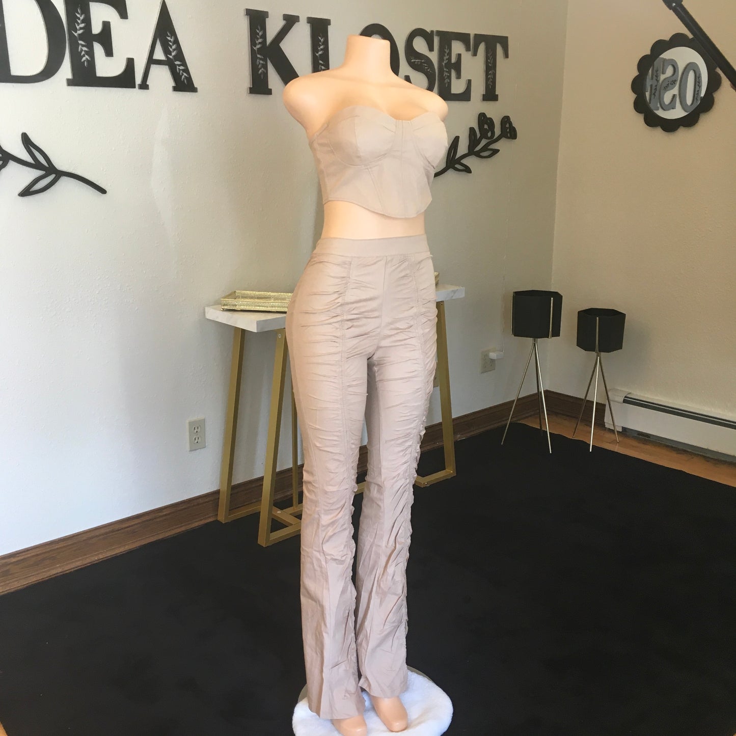 Yelisa beige 2 pc set