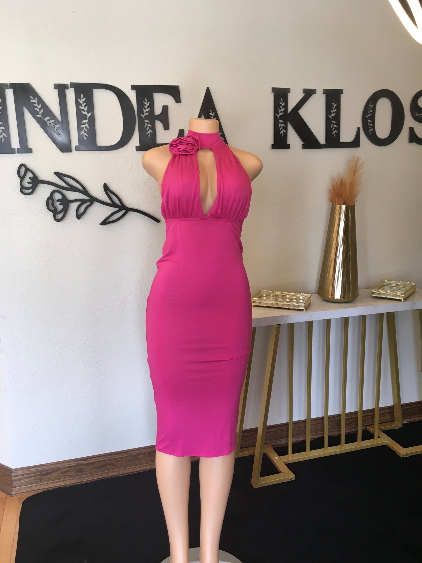 Pink flower neck dress