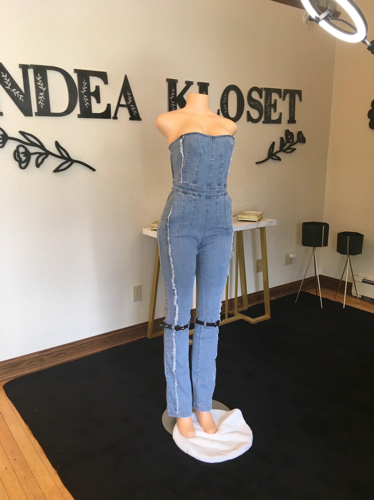 Denim jumper belted knee